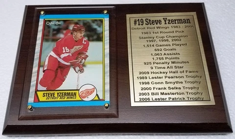 Detroit Red Wings Steve Yzerman Hockey Card Plaque Cover