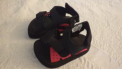 Baby Infant Sandals Size 6-12 Months Black & Red Straps 5" Long - Image 1 of 4