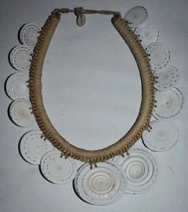 WOW!! PAPUA NEW GUINEA 4" CONUS SHELL NECKLACE, 15" 1900S - Picture 1 of 2