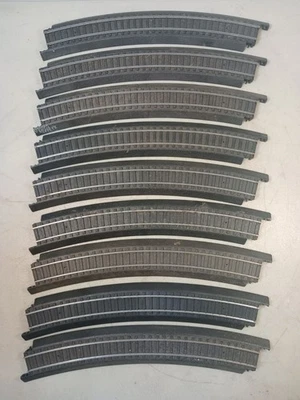 Lot of 9 Life-Like RM 583348 Power-Loc HO Scale 12" Steel Curved Track Black - Image 1 of 4