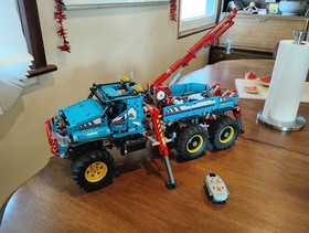 LEGO TECHNIC: 6x6 All Terrain Tow Truck (42070) 99% Complete No Manuel Or Box