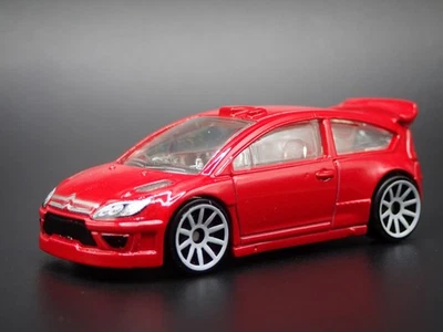 2007-2010 Citroen C4 Rally Rosso 1:64 Scala da Collezione Diorama Modellino Car - Immagine 1 di 4