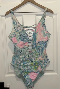 See Photos Lilly Pulitzer Isle Lattice One Piece Swimsuit Multi Women’s Size 12 - Picture 1 of 14