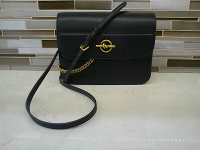 CHARLES & KEITH ЧЕРНАЯ КОЖАНАЯ МАЛЕНЬКАЯ СУМКА ЧЕРЕЗ ПЛЕЧО СУМОЧКА С ЦЕПОЧКОЙ ДЕТАЛЬ - Изображение 1 из 4