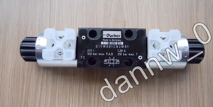New In Box PARKER D1VW001CNJW91 Solenoid Valve - Picture 1 of 3