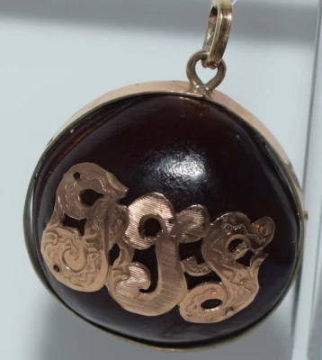 Victorian 10k Yellow Gold ~ Mucuna Sea Bean "Touch Wood" Pendant ~ 11.5 grams - Image 1 of 4