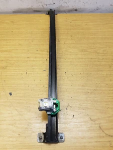 Mercedes ML W163 02-05] Passenger LEFT Front Door Window Glass Runner Guide Rail - Picture 1 of 7