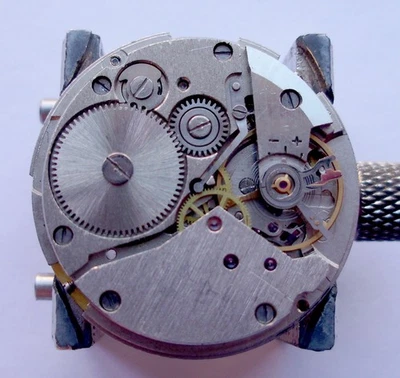 2409A Vostok Movimiento de reloj servido FUNCIONA Y MANTIENE EL TIEMPO PARA RELOJEROS - Piezas Foto 1 de 4