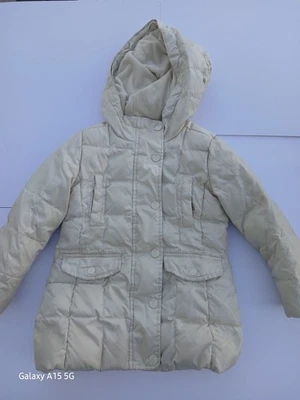 Abrigo acolchado de plumón Gap para niñas pequeñas 4-5 champán  Foto 1 de 4