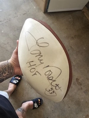 Fútbol americano Wilson NFL autografiado por Tony Dorsett #33 de la corte Foto 1 de 3