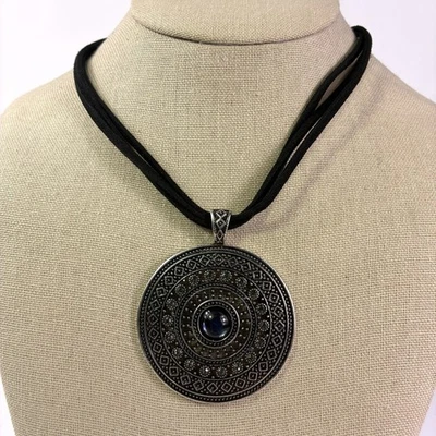 Vintage Park Lane Pendant Necklace Silver Tone Round Blue Stone 14" Fashion - Image 1 of 4