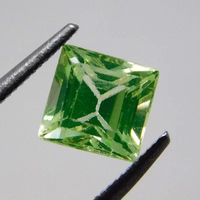 Stunning 2.20 Ct Natural Peridot Green CERTIFIED Radiant Cut Loose Gemstone - Image 1 of 4