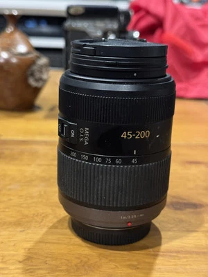 Panasonic Lumix G Vario 45-200mm f/4-5.6 Mega OIS Micro 4/3 Lens Excellent Shape - Image 1 of 4