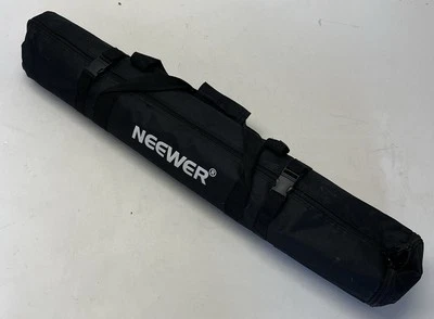 NEEWER Lighting Rig  - Image 1 of 3