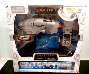 Art Asylum 2002 STAR TREK Enterprise PHASE PISTOL & COMMUNICATOR Mint #85400 - Picture 1 of 10