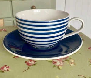 Whittard Of Chelsea ~ Taza y platillo grande a rayas azules y blancas raras ~ En muy buena condición - Imagen 1 de 6