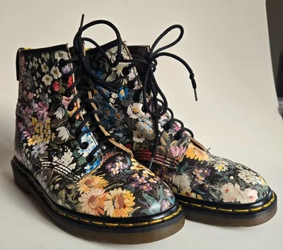 Botas Dr Martens vintage años 90 MIE Sierra Miller estampado floral - EE. UU. 7M/8L - UK 6 Foto 1 de 4