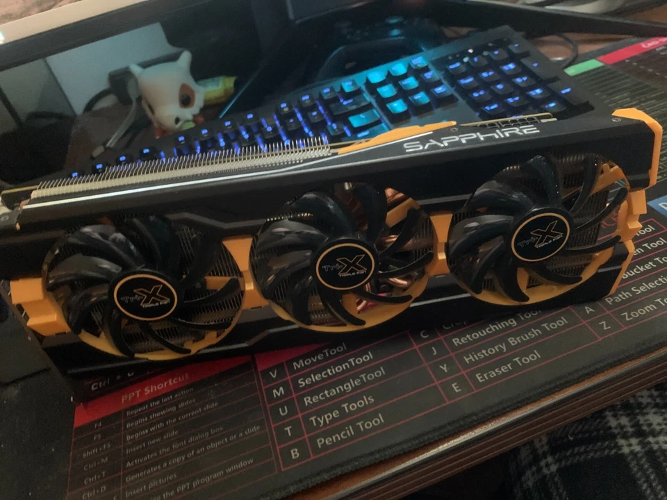 AMD Radeon R9 290 4 GB Shapphire Foto 1 de 1