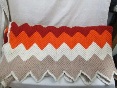 Vtg Handmade Zig Zag Chevron Granny Crochet Afghan Throw Blanket Orange Tan Red — 第 1/3 张图片