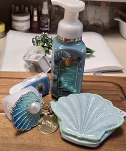 Bath & Body Works Disney Princess Ariel Coin Purse, Seashell Plug, Hand Soap - Picture 1 of 5