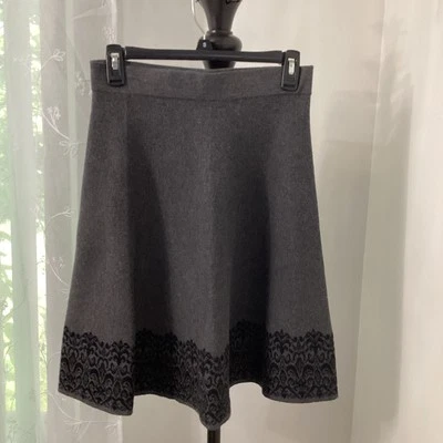 Adrienne Vittadini Gray Knee-Length A-Line Skirt – Size Small - Imagem 1 de 4