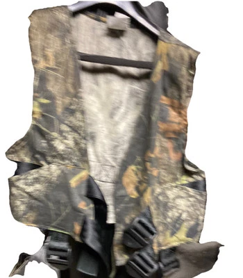 Breaux Mossy Oak Camo Camouflage Hunt Em High Hunting Accessories Vest Top L/XL - Image 1 of 4