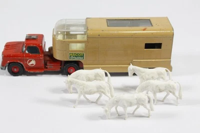 Matchbox Lesney King Size No. K-18 Dodge Tractor Articulated Horse Van w Horses - Image 1 of 4