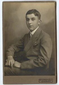 Portrait studio cabinet Garçon Offenburg Pfefferle photo ancienne déb. 20e s. - Picture 1 of 1