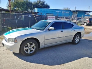 2010 Dodge Charger SXT - Picture 1 of 7