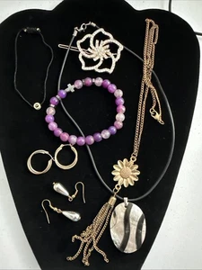 Costume Jewelry Lot 7 Individual Pieces (includes A Set Of Earrings) (lot#6) - Picture 1 of 7