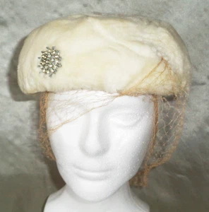 White Faux Fur Hat w Netting & Rhinestone, Vintage MCM Womens Formal Church - Picture 1 of 6