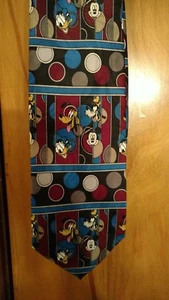 Disney Mickey Unlimited Men's Tie Mickey Pluto Goofy Donald Duck - Picture 1 of 3