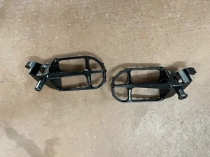 NEW 2024 Kawasaki KX450 OEM Foot Pegs KX 250 450 2019 - 2025 #3 - Bild 1 von 9