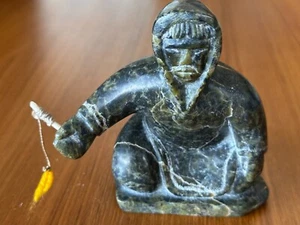 Authentic Inuit (Eskimo) Soapstone Carving FISHERMAN - Omalluk Oshutsiaq - Picture 1 of 5