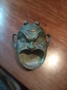 Maschera Posacenere Antico In Bronzo - Foto 1 di 4