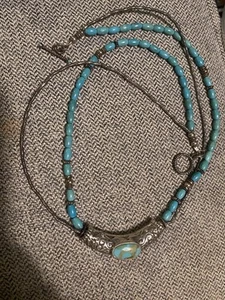 Collana con perline color turchese con ciondolo tono argento 925 resistente - Foto 1 di 9