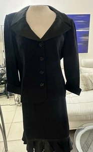 Conjunto de traje formal blazer y falda acampanada de 2 piezas negro de noche St John - Imagen 1 de 24