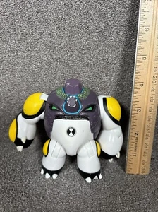 Ben 10 Omni-Enhanced CannonBolt Cannon Bolt Actionfigur Playmates CN - Bild 1 von 3