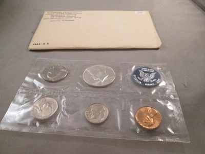 1965 NMM United States Mint Set In OGP sealed in plastic very good condition - Image 1 of 3