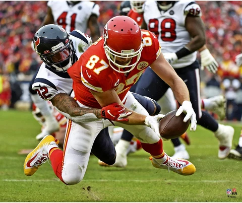 Travis Kelce Kansas City Chiefs Unsigned Touchdown Photograph Cover
