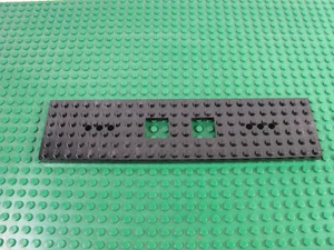 LEGO Black Train Base 2010 6x24 con 2 recortes cuadrados 3 agujeros redondos extremo 4841 #92340 - Imagen 1 de 2