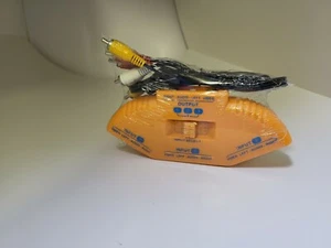AV AUDIO VIDEO 3 DEVICE  INPUT SYSTEM SELECTOR SPLITTER PS2 N64 SNES  #39H - Picture 1 of 8