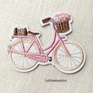 ÉCUSSON PATCH thermocollant, VÉLO BICYCLETTE, Panier Fleuri / ROSE - 6,5 x 5 cm - Picture 1 of 1