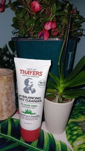 NEW Thayers pH Balancing Daily Cleanser 5% Aloe Vera 3 fl oz / 89mL - Picture 1 of 2