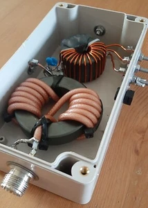 Unique EFHW transformer + RF choke - 3 outputs 49/56/64:1 - 300W SSB - 160-10m - Zdjęcie 1 z 3