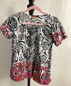 NRG By Barco Women’s Scrub Top - Small - Picture 1 of 6