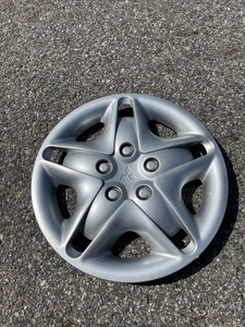One factory 1999 to 2003 Mitsubishi Galant 16 inch hubcap wheel cover - Picture 1 of 24