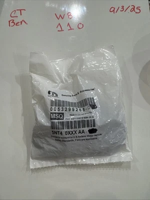 Mopar 5NT40XXXAA Clip-Alfombra Genuina Mopar Vendida Individualmente Hecha en los EE. UU. Foto 1 de 4