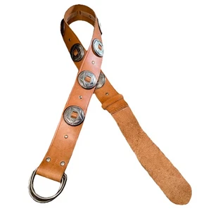 Cintura vintage piccola media pelle marrone argento Southwestern Concho di Pearl usata in ottime condizioni - Foto 1 di 8