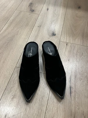 Chinese Laundry Marishka Western Block Heel Mule Black Size 9 - Image 1 of 4